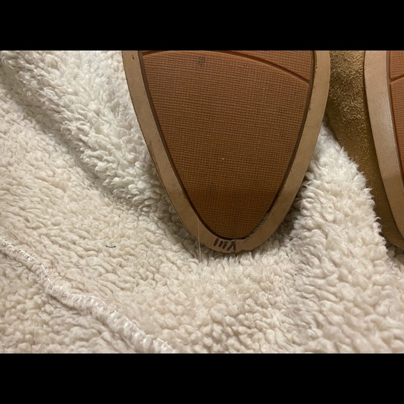 Never Been Worn Franco Sarto Suede Heels - Picture 6 of 6